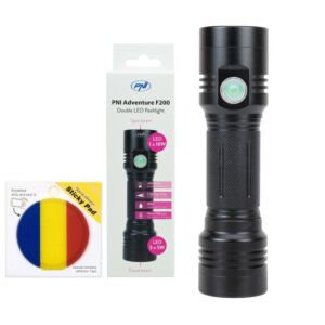Súčasťou balenia je hliníková baterka PNI Adventure F200 s dvojitou LED diódou, batéria 4000mAh a lepiaca podložka s vlajkou